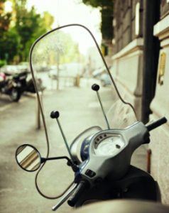 Vitrage pour scooter en PMMA - LN Industries